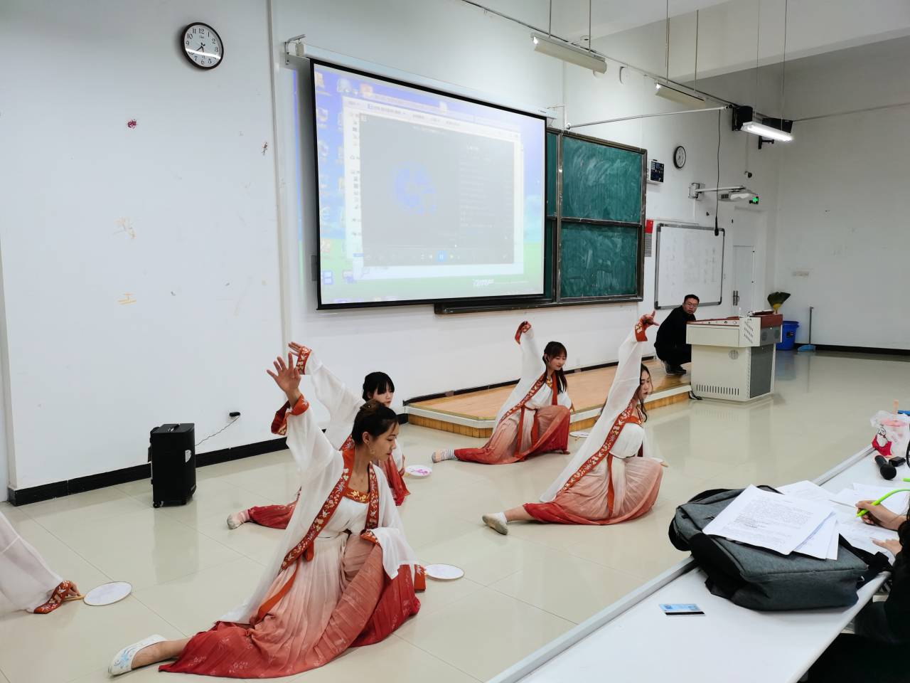 c916c07ee2b14a97ae23fdec28b0a476.jpg c916c07ee2b14a97ae23fdec28b0a476.jpg