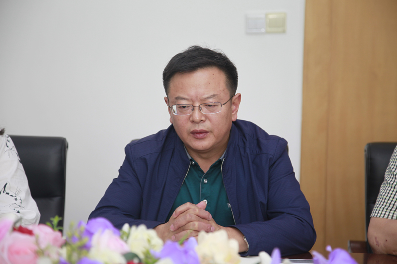 b2fafd145b814f70ba9336b83d95fef8.jpg 座谈2.jpg