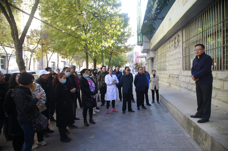 9895a70355c643c595f69382d962d24e.jpg 重阳登山1.jpg