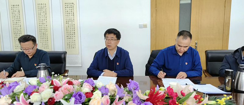 18cd608f30844ad8befb534ac5bd35ff.jpg 党委5.jpg