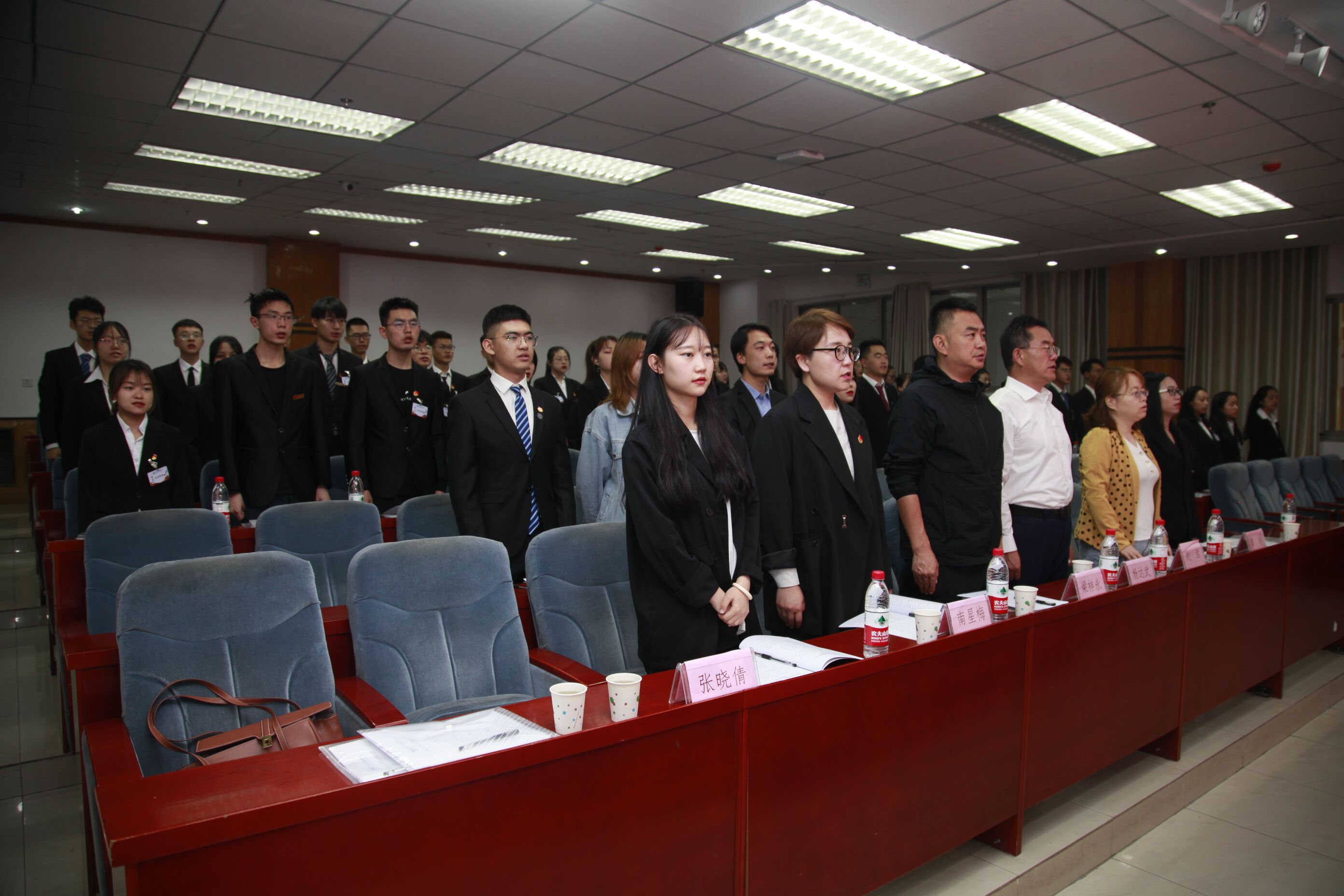 f6c6dec30b134169a9583f8754d752e0.jpg f6c6dec30b134169a9583f8754d752e0.jpg